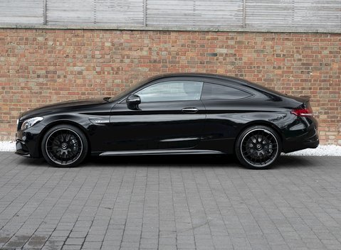 Mercedes-Benz C Class C63 Coupe 2