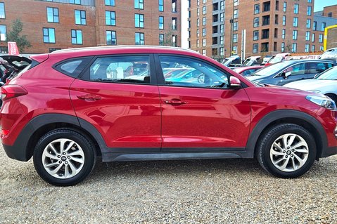 Hyundai TUCSON GDI SE BLUE DRIVE LOOK! 37000 MILES! 1 PREVIOUS OWNER! 8 SERVICE STAMPS 11