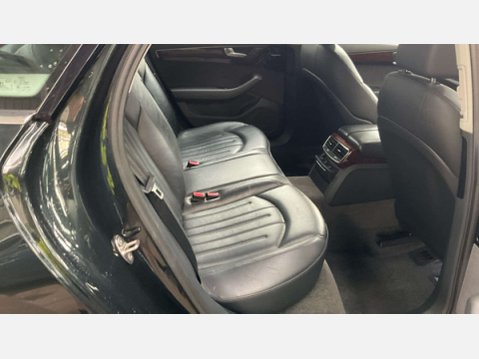 Audi A8 4.2 FSI V8 SE Saloon 4dr Petrol Tiptronic quattro Euro 5 (372 ps) 10