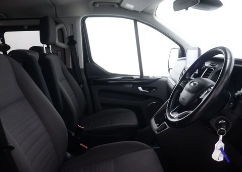 Ford Tourneo Custom 2.0 Tourneo Custom 320 Titanium EcoBlue Auto L2 4dr 31
