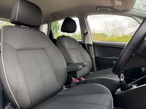 Kia Venga 1.6 2 Euro 6 (s/s) 5dr 16