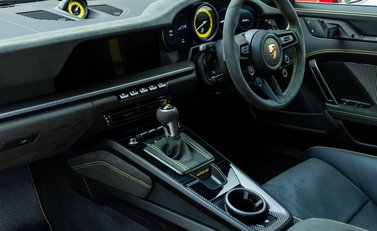 Porsche 911 GT3 RS (992) 19