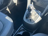 Hyundai i10 GO SE 29