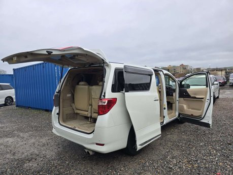 Toyota Alphard Auto+Hybrid+Ulez+7Seats 15