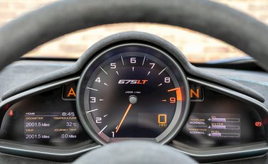McLaren 675LT Spider MSO Carbon Series 19