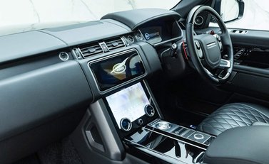 Land Rover Range Rover P565 SVAutobiography Dynamic Black 15