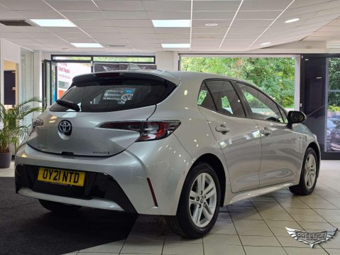Toyota Corolla 1.8 VVT-h Icon Tech CVT Euro 6 (s/s) 5dr 85