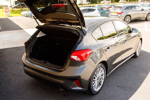 Ford Focus TITANIUM X EDITION MHEV 35