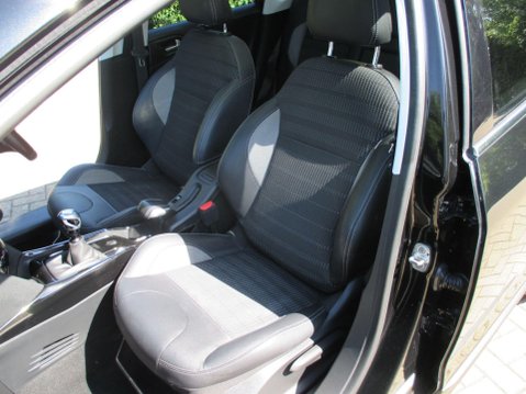 Peugeot 2008 1.2 PureTech Allure Premium Euro 6 (s/s) 5dr 25