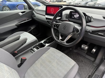 Volkswagen ID.3 Pro Performance 58kWh Life Hatchback 5dr Electric Auto (204 ps)