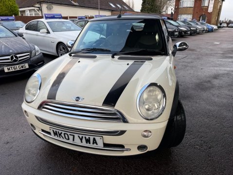 Mini Convertible 1.6 Cooper Euro 3 2dr 9