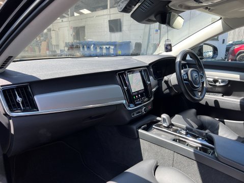Volvo V90 2.0 B4 MHEV Core Estate 5dr Petrol Hybrid Auto Euro 6 (s/s) (197 ps) 15