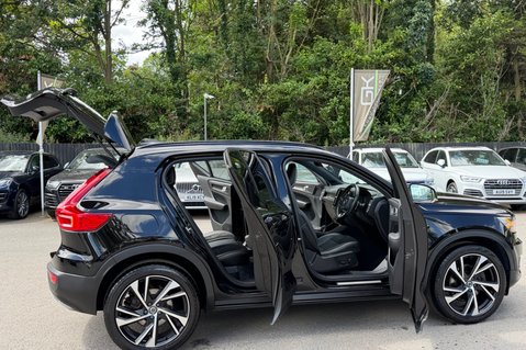Volvo XC40 D4 R-DESIGN PRO AWD 10