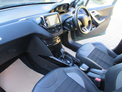 Peugeot 2008 1.2 PureTech Allure EAT Euro 6 (s/s) 5dr 11