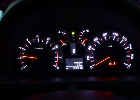 Toyota Vellfire 2.4 PETROL AUTO 5dr 18