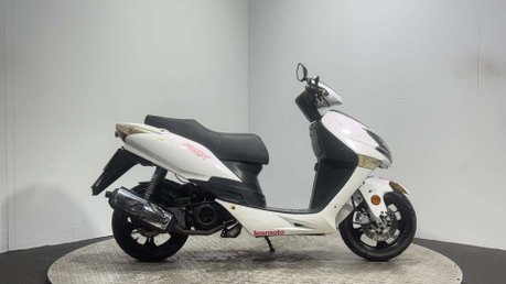 Lexmoto FMX 2016 SPARES OR REPAIR 125CC PROJECT BIKE SCOOTER 1