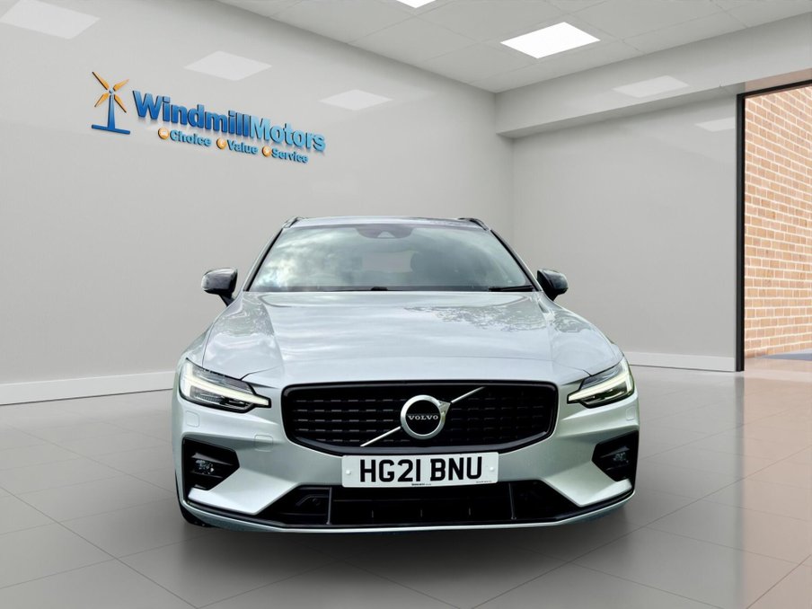 2021 Volvo V60 — image 5