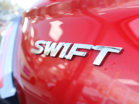 Suzuki Swift 1.2 Hybrid ULTRA 30