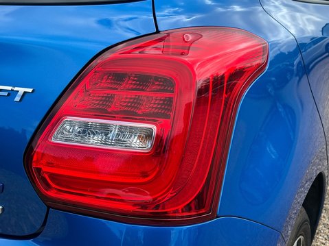 Suzuki Swift SZ5 DUALJET ALLGRIP MHEV 19
