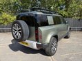 Land Rover Defender HSE MHEV 9