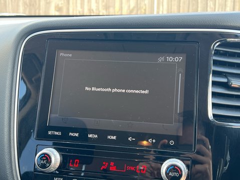 Mitsubishi Outlander PHEV DESIGN 24