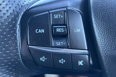 Ford Fiesta Sport 125 ps Ecoboost MHEV - Upgraded Sports Wheels 17