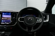 Volvo XC60 2.0 XC60 R-Design B4 MHEV AWD Auto 4WD 5dr 28