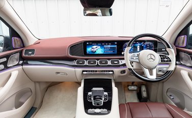 Mercedes-Benz GLS 600 First Class 20