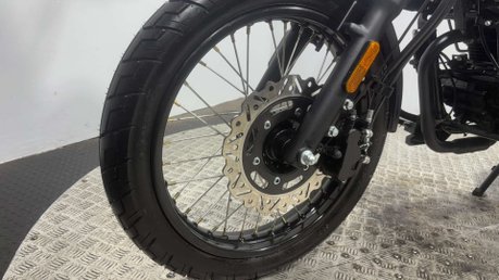 Sinnis Hoodlum 125 2019 ONLY 200 MILES NEW MOT SERVICED 125CC CRUISER BIKE 19