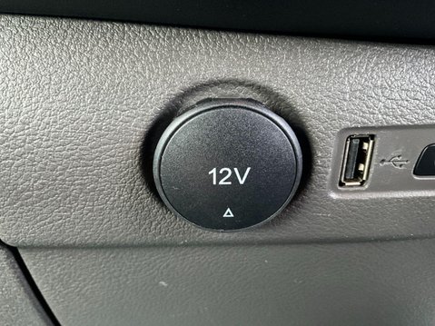 Ford Transit Custom 2.0 340 EcoBlue Limited Panel Van 5dr Diesel Auto L2 H1 Euro 6 (170 ps) 37