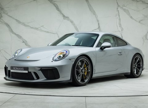 Porsche 911 GT3 Touring (991.2) 1