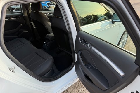 Audi A3 SPORTBACK E-TRON - APPLE CARPLAY -£20 ROAD TAX 23