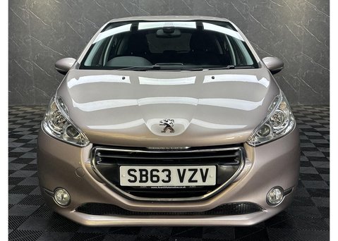 Peugeot 208 1.6 VTi Allure Hatchback 5dr Petrol Auto Euro 5 (120 ps) 2