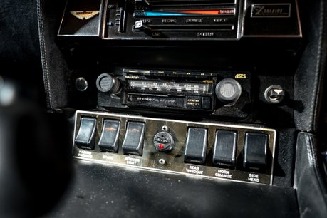 Aston Martin DBS V8 SERIES 1. EXTENSIVE HISTORY PORTFOLIO. 3-SPEED AUTO. CONOLLY INTERIOR. 30