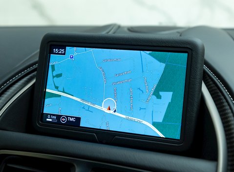 Aston Martin DBS Superleggera 16