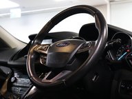Ford Kuga ST-LINE X 12