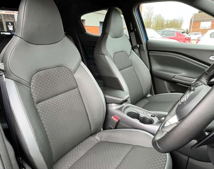 Nissan Juke 1.0 Juke N-Connecta DiG-T Semi-Auto 5dr 67