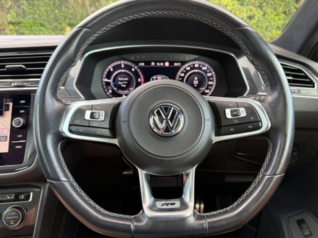 Volkswagen Tiguan 2.0 BiTDI R-Line DSG 4Motion Euro 6 (s/s) 5dr 17