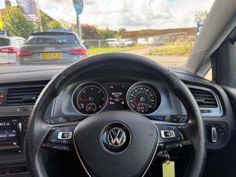 Volkswagen Golf 1.6 TDI BlueMotion Tech SE DSG Euro 5 (s/s) 5dr 34