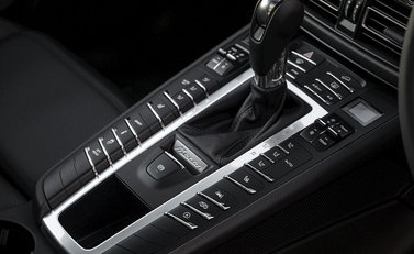 Porsche Macan GTS 21