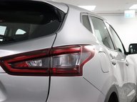Nissan Qashqai DIG-T ACENTA PREMIUM 23