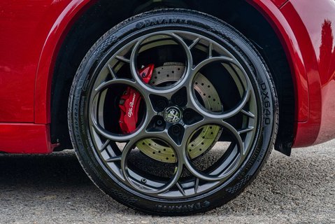 Alfa Romeo Stelvio 2.9 V6 Quadrifoglio 6