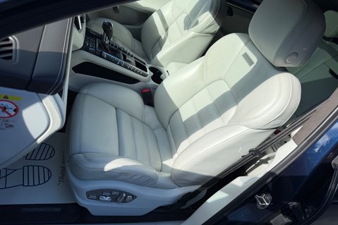 Porsche Macan TURBO PDK - HUGE SPEC - PAN ROOF - BOSE - CARPLAY 4