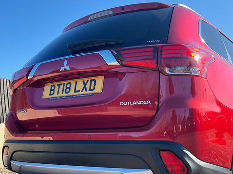 Mitsubishi Outlander DI-D 3 12