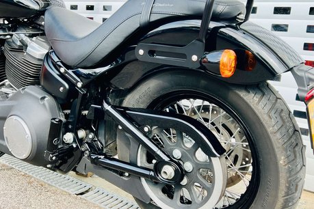 Harley-Davidson Street Dyna Street Bob 1745 28