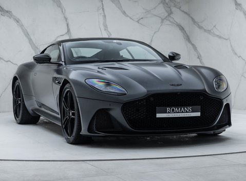 Aston Martin DBS Superleggera 9