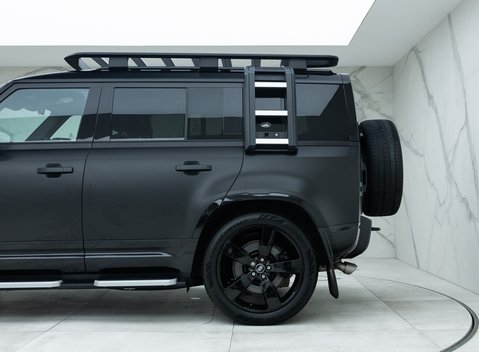 Land Rover Defender 110 V8 32