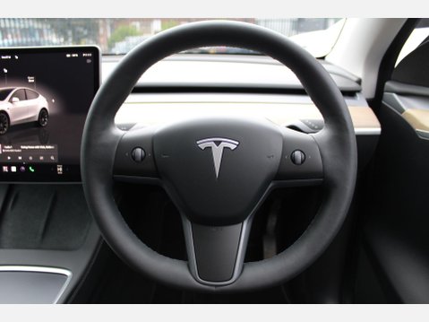Tesla Model Y LONG RANGE AWD 14