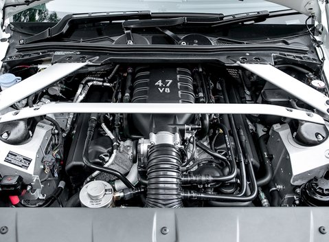 Aston Martin Vantage GT8 29