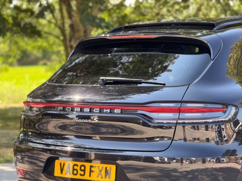 Porsche Macan 3.0 Macan S Semi-Auto 4WD 5dr 52